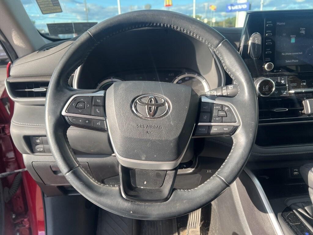 used 2022 Toyota Highlander Hybrid car, priced at $34,995