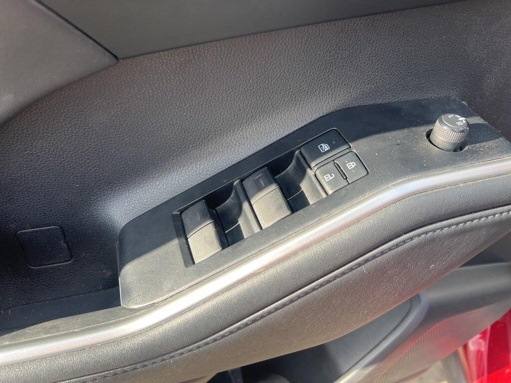 used 2022 Toyota Highlander Hybrid car, priced at $34,995