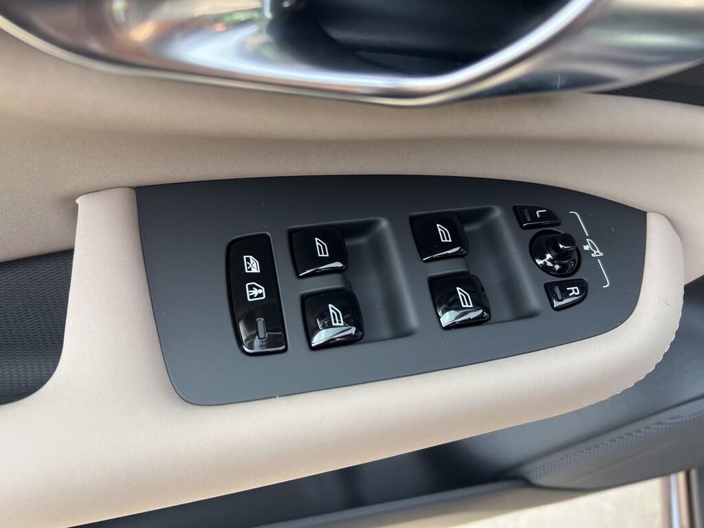 new 2026 Volvo XC90 car, priced at $68,450
