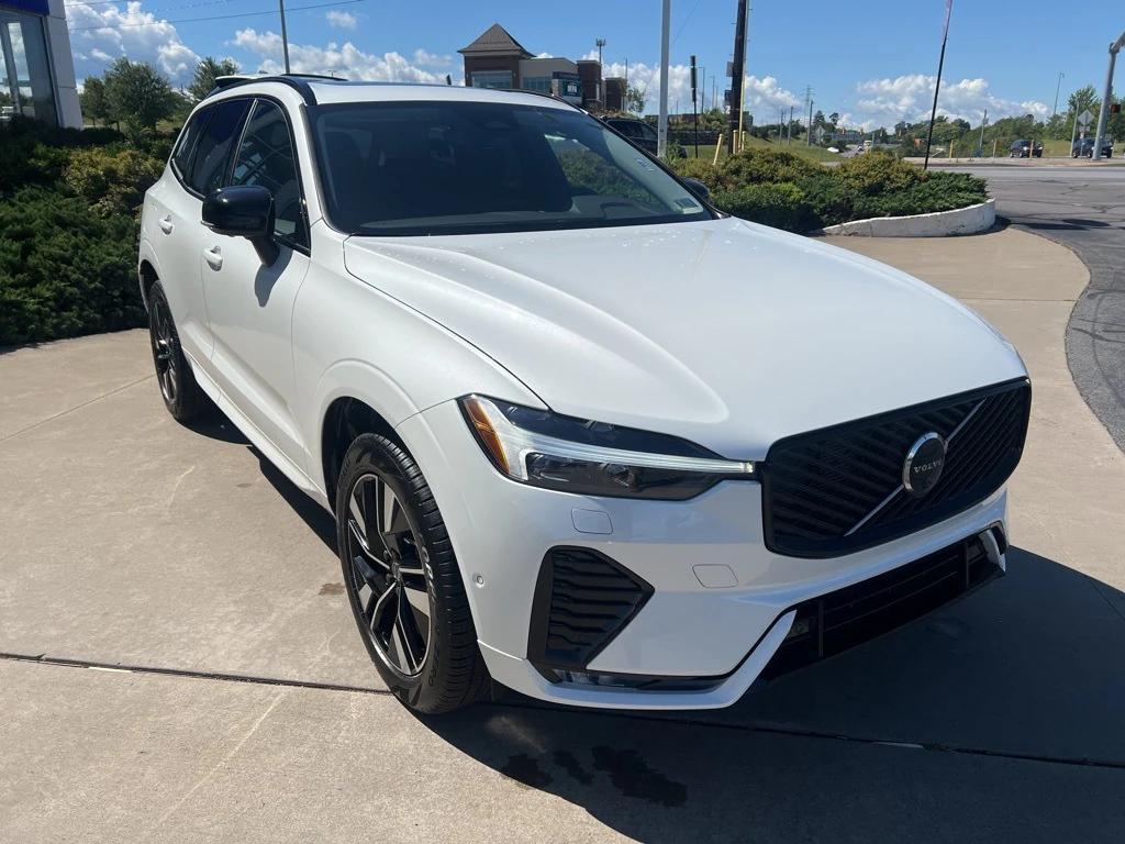 new 2026 Volvo XC60 car, priced at $58,360