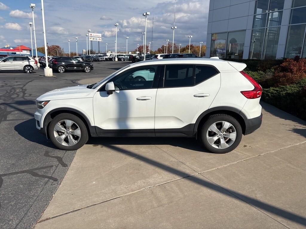 used 2020 Volvo XC40 car, priced at $19,995