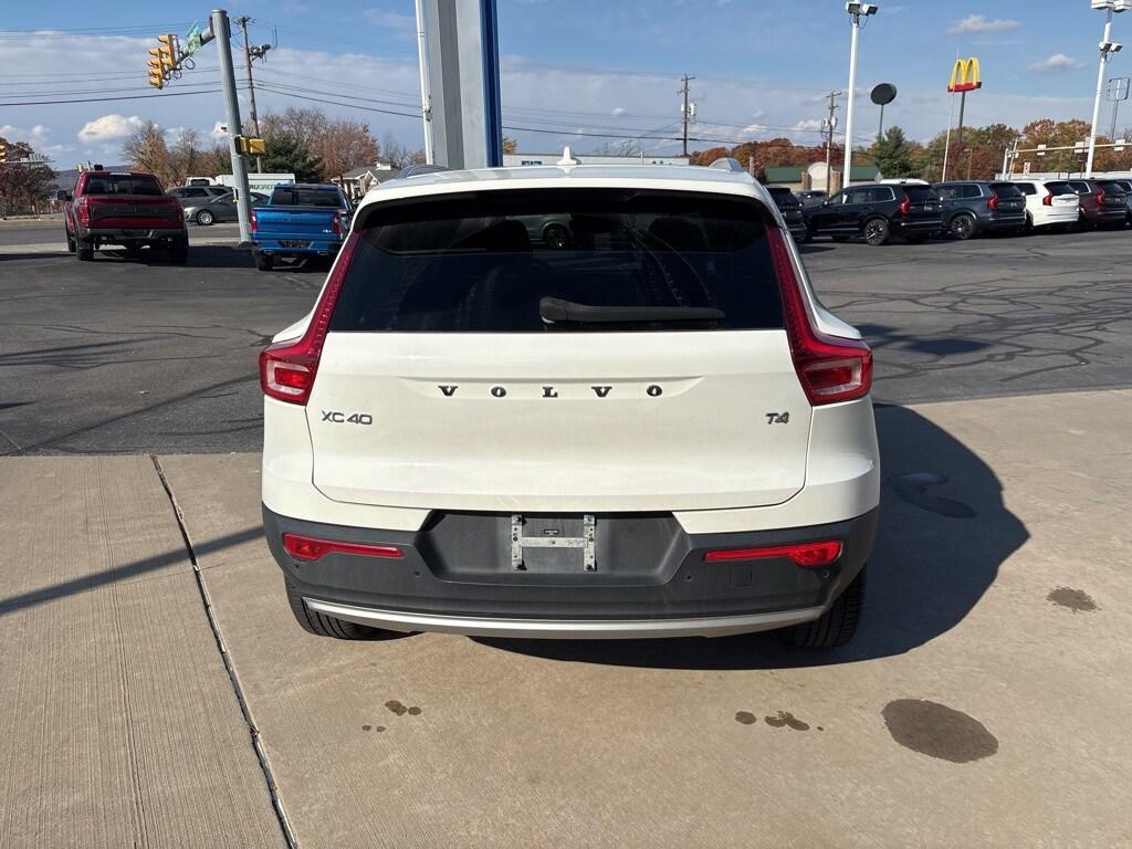 used 2020 Volvo XC40 car, priced at $19,995