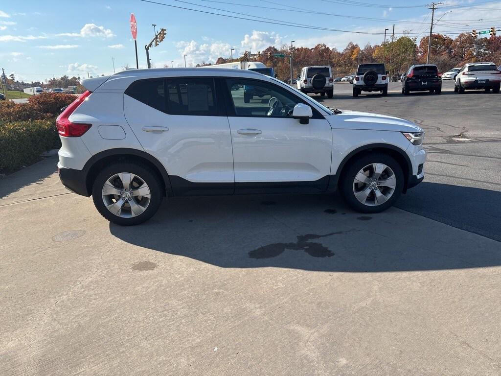 used 2020 Volvo XC40 car, priced at $19,995