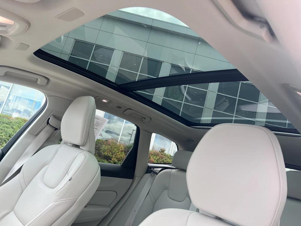 used 2024 Volvo XC60 car, priced at $42,995