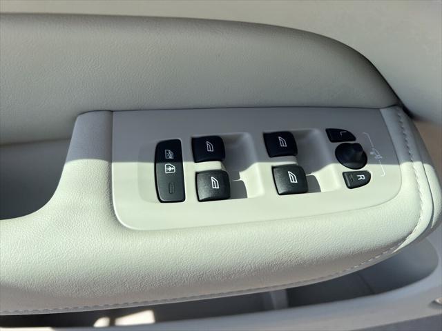 new 2025 Volvo XC60 Plug-In Hybrid car, priced at $66,260