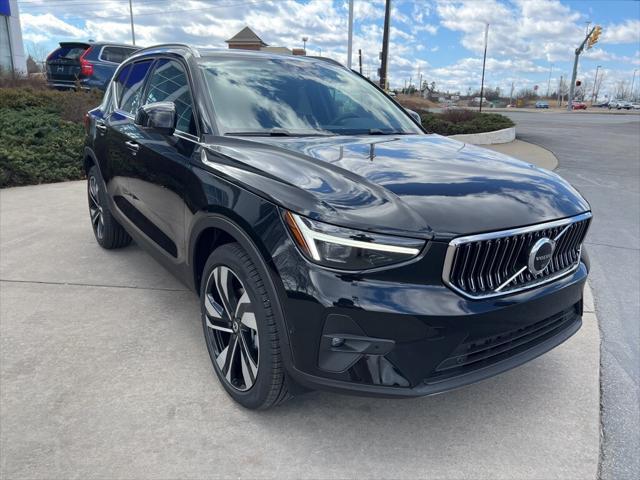 new 2025 Volvo XC40 car, priced at $52,235