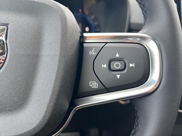 new 2025 Volvo XC40 car, priced at $52,235