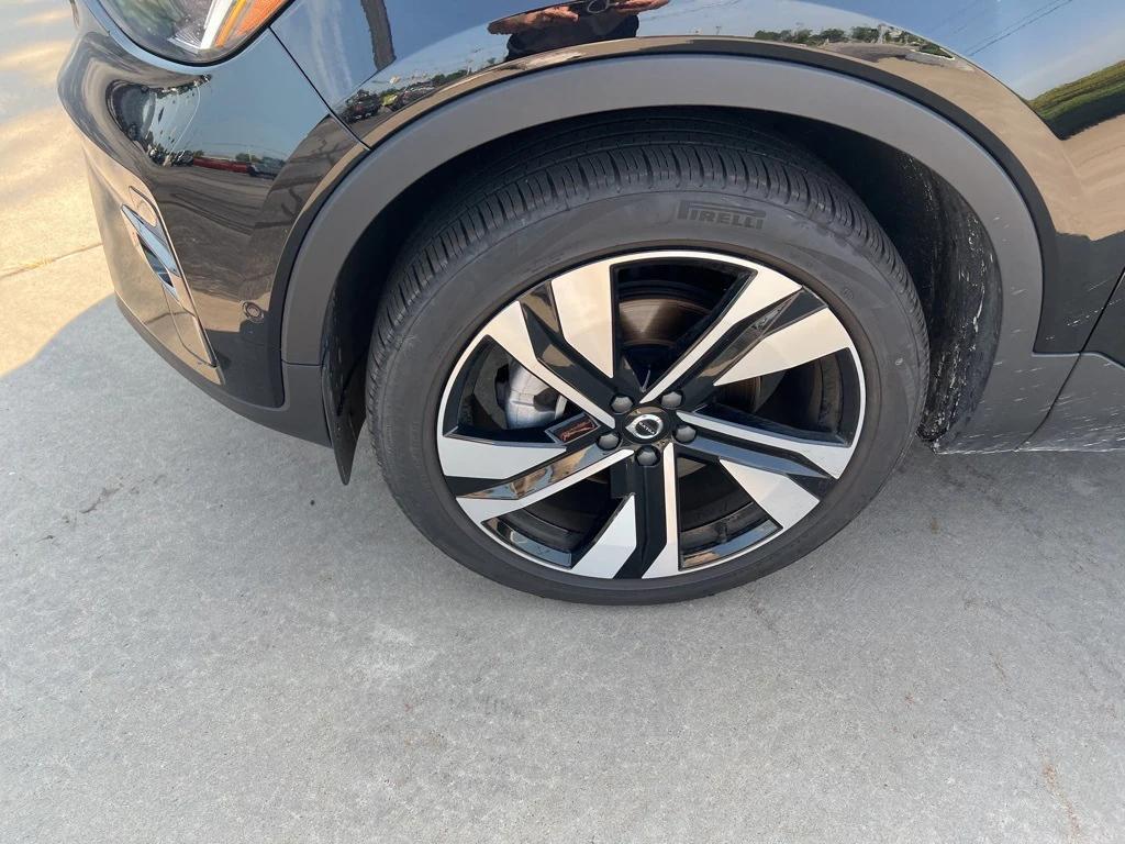used 2025 Volvo XC40 car, priced at $35,995