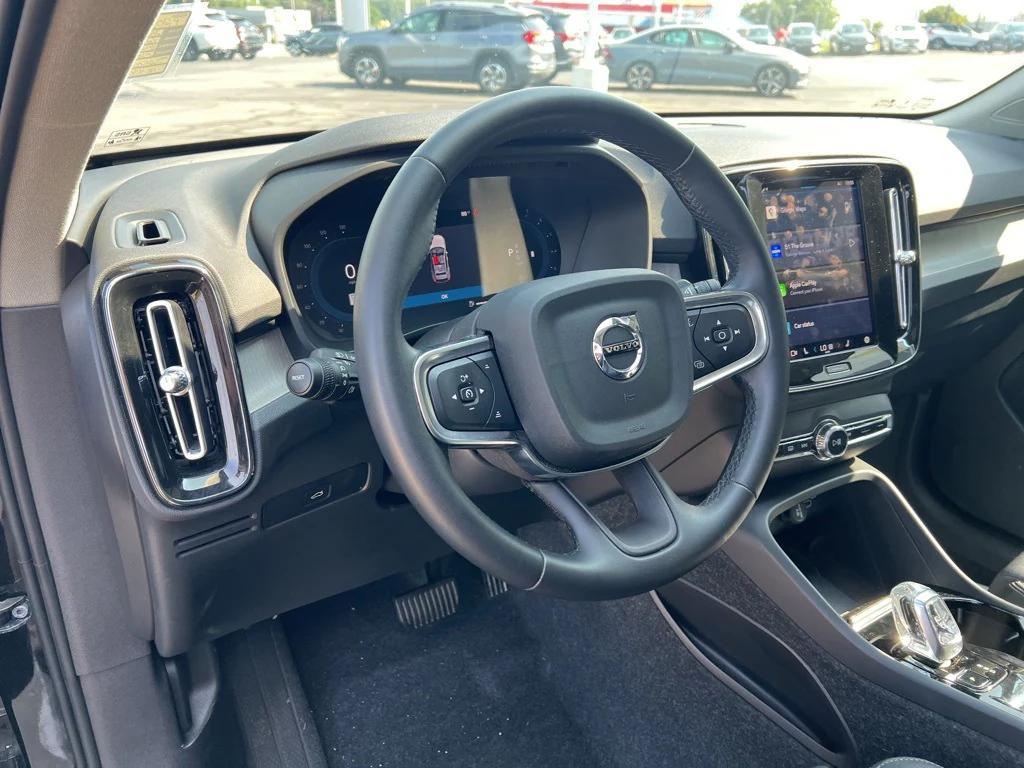 used 2025 Volvo XC40 car, priced at $35,995