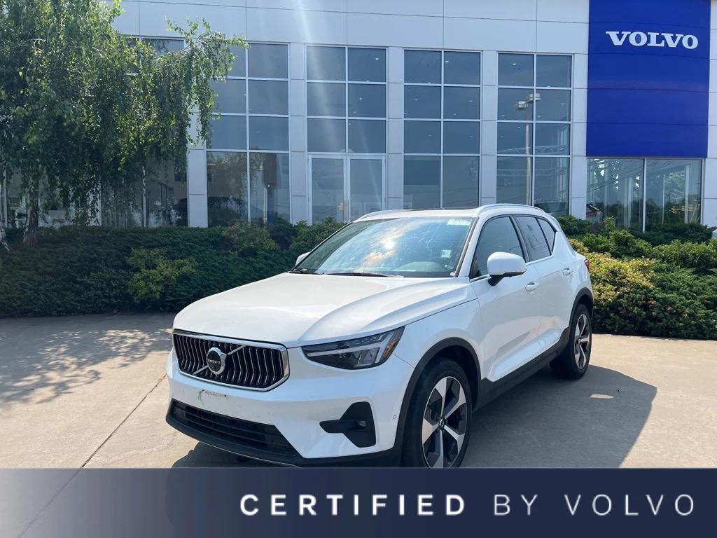 used 2025 Volvo XC40 car, priced at $33,995