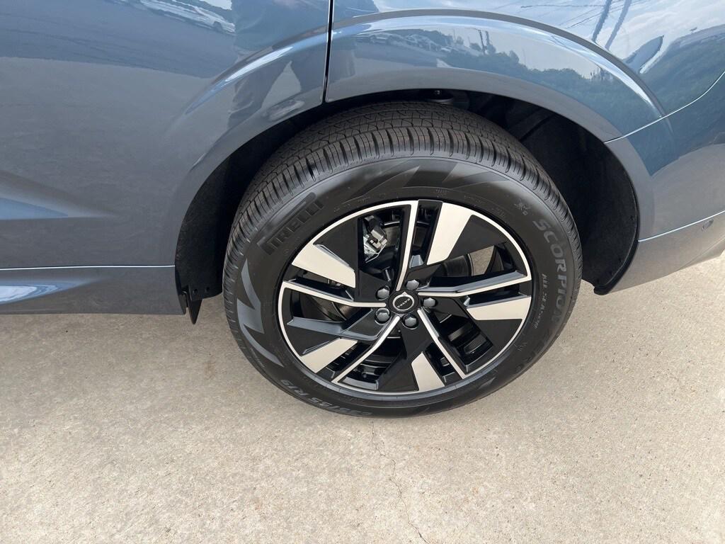 new 2026 Volvo XC60 car, priced at $55,560