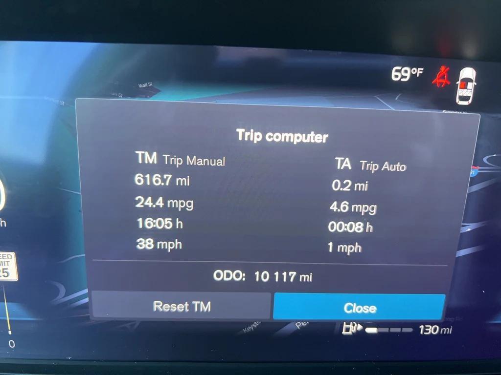 used 2025 Volvo XC40 car, priced at $34,995