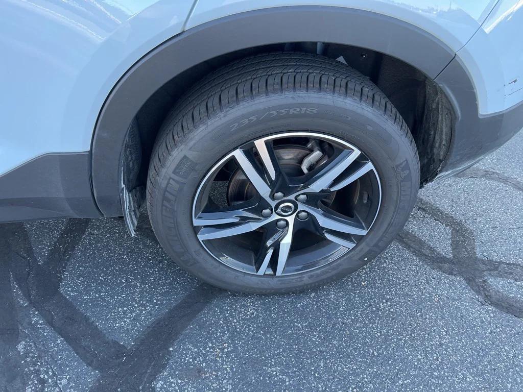 used 2025 Volvo XC40 car, priced at $34,995