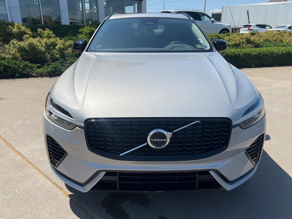 new 2025 Volvo XC60 Plug-In Hybrid car, priced at $66,200