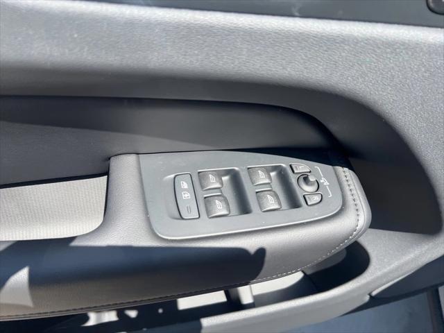 new 2025 Volvo XC60 Plug-In Hybrid car, priced at $69,200