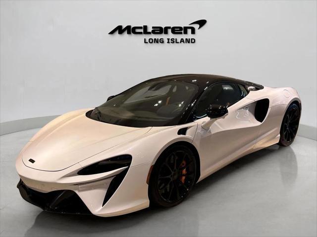 new 2025 McLaren Artura car, priced at $281,598