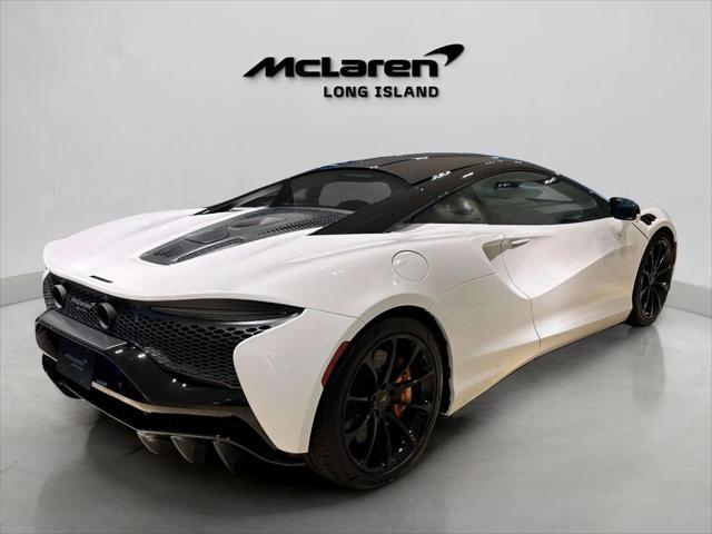 new 2025 McLaren Artura car, priced at $281,598