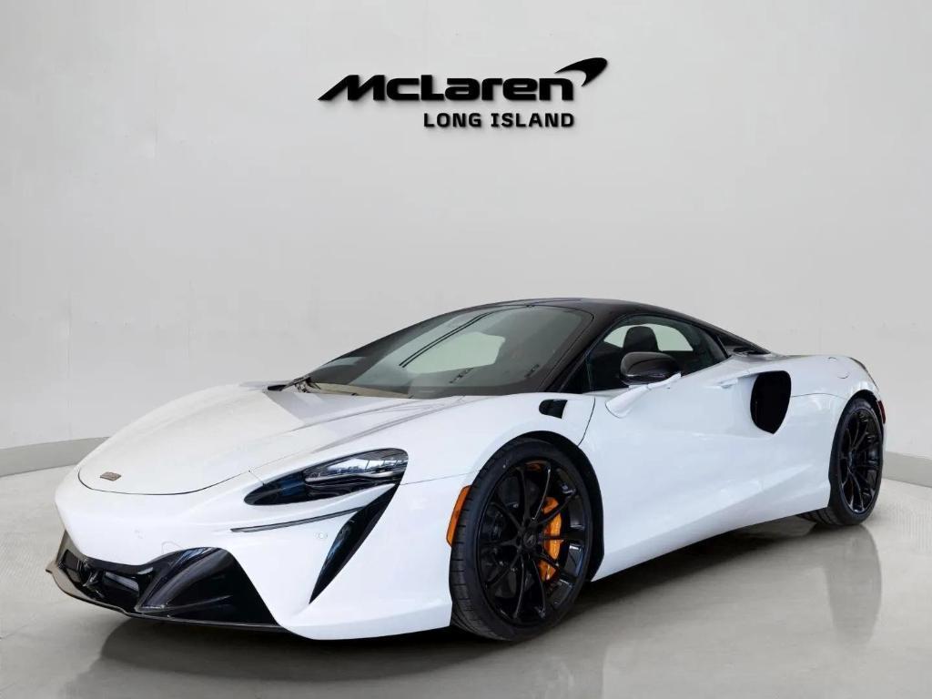 new 2025 McLaren Artura car, priced at $281,598