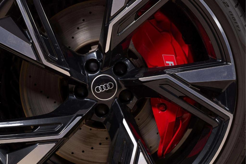 used 2023 Audi RS 6 Avant car, priced at $114,888