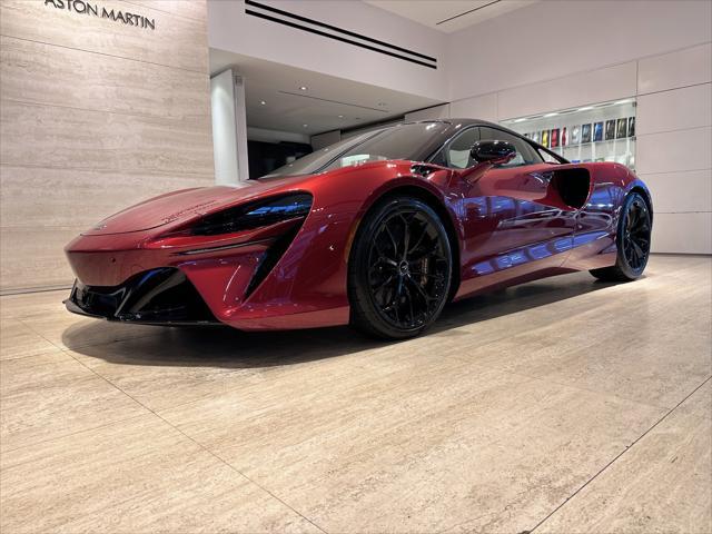 new 2024 McLaren Artura car, priced at $281,808