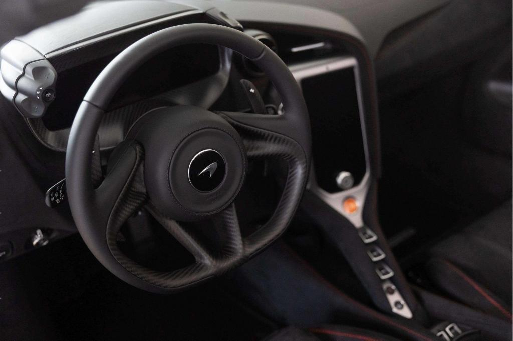 new 2025 McLaren 750S car, priced at $425,495
