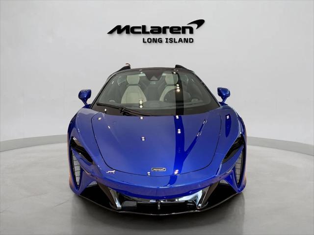 new 2025 McLaren Artura car, priced at $305,108