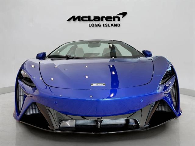 new 2025 McLaren Artura car, priced at $305,108