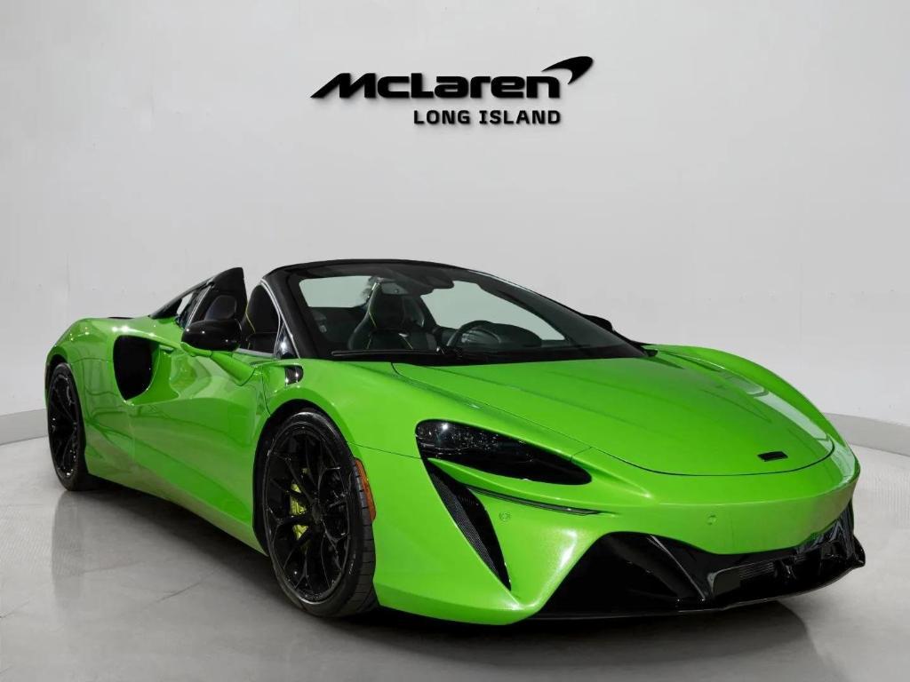 new 2025 McLaren Artura car