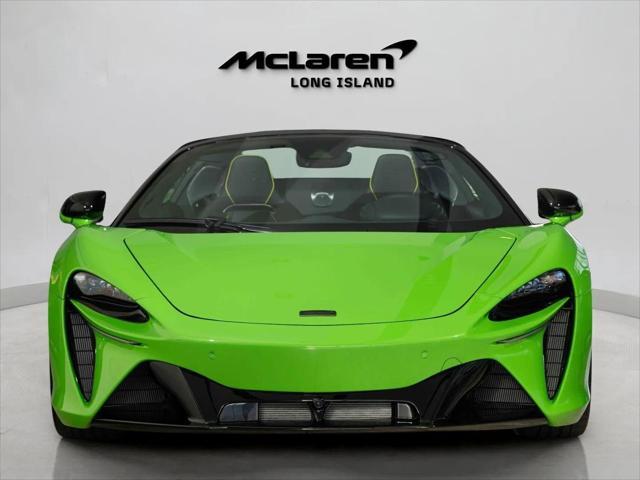 new 2025 McLaren Artura car, priced at $330,208