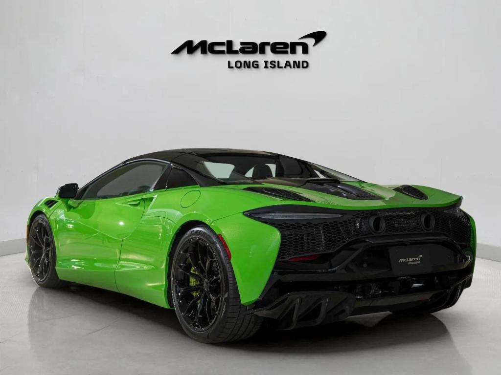 new 2025 McLaren Artura car