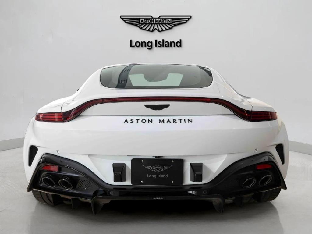 new 2025 Aston Martin Vantage car