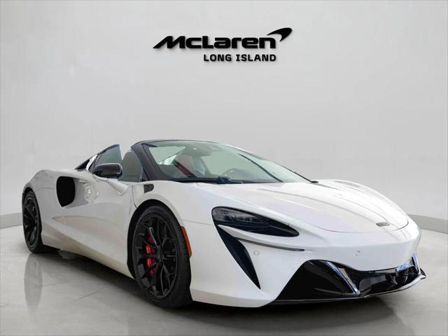 new 2025 McLaren Artura car, priced at $314,958