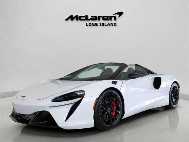 new 2025 McLaren Artura car, priced at $314,958