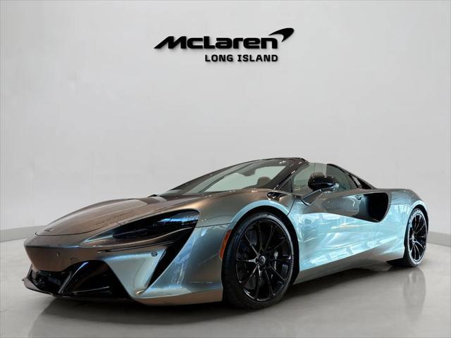 new 2025 McLaren Artura car, priced at $335,708