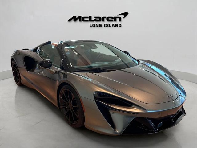 new 2025 McLaren Artura car, priced at $335,708