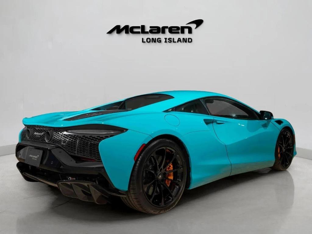 new 2025 McLaren Artura car