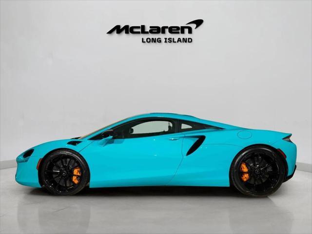 new 2025 McLaren Artura car, priced at $280,898