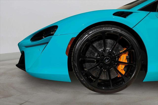 new 2025 McLaren Artura car, priced at $280,898