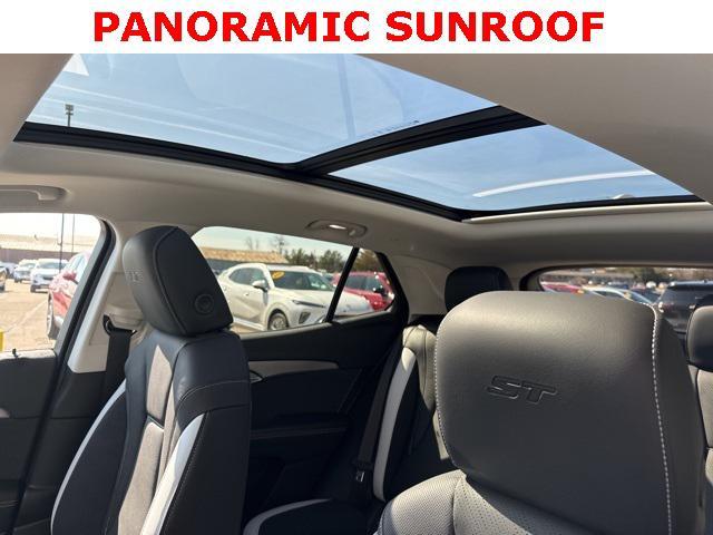 new 2025 Buick Envision car, priced at $43,175