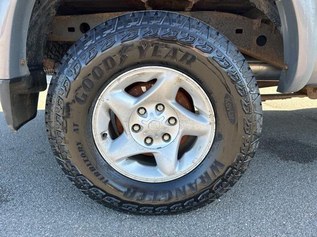 used 2002 Toyota Tundra car, priced at $8,970