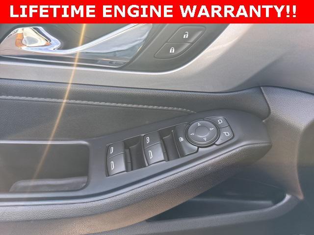 used 2022 Chevrolet Traverse car, priced at $24,995