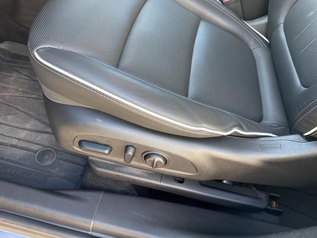 used 2025 Buick Encore GX car, priced at $30,470