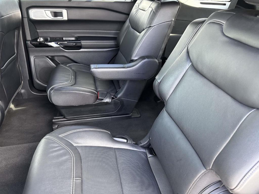used 2022 Ford Explorer car