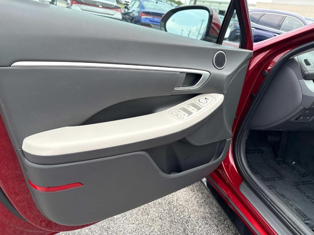 used 2024 Hyundai Sonata car, priced at $24,995