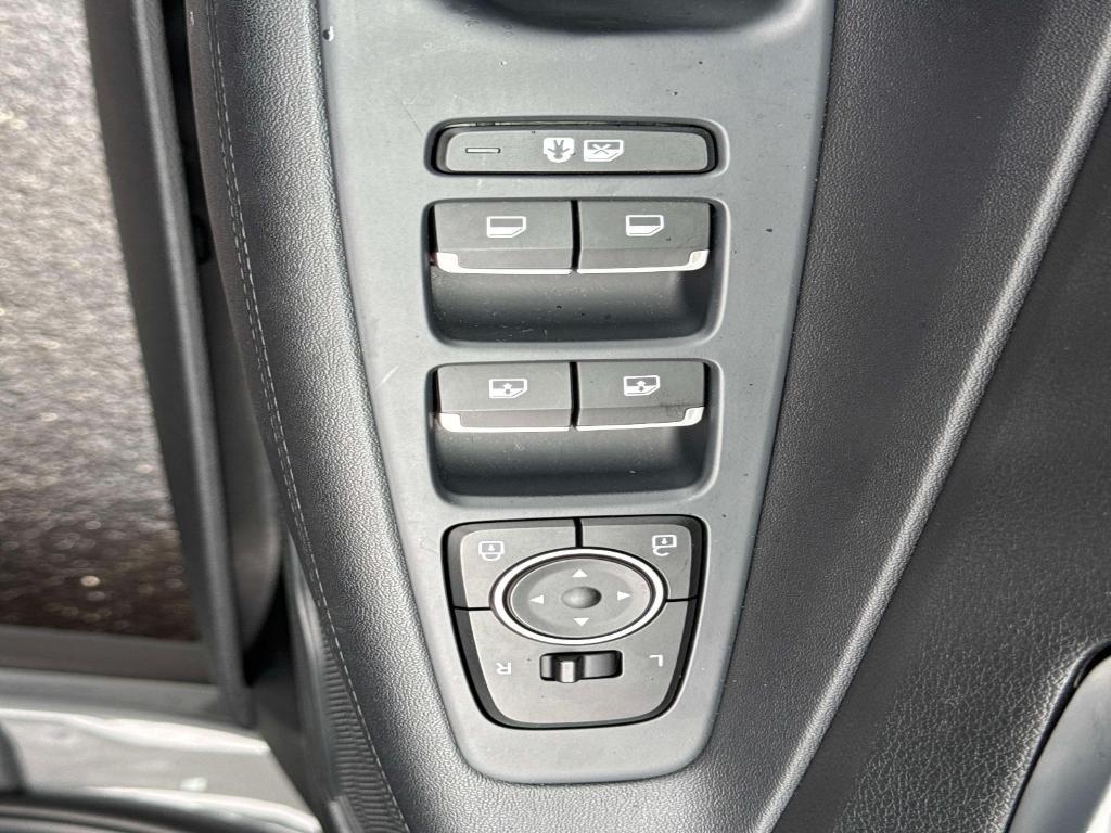 used 2023 Hyundai Santa Fe car, priced at $23,995