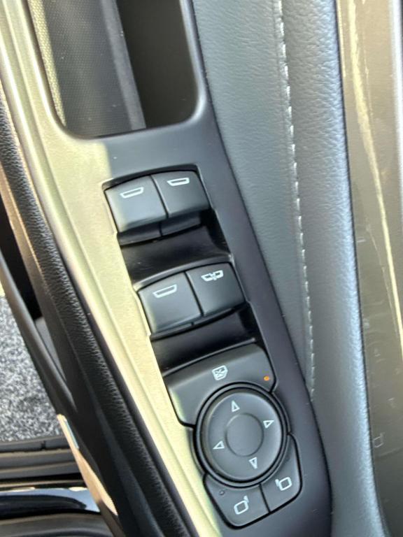 used 2019 Chevrolet Traverse car, priced at $19,495