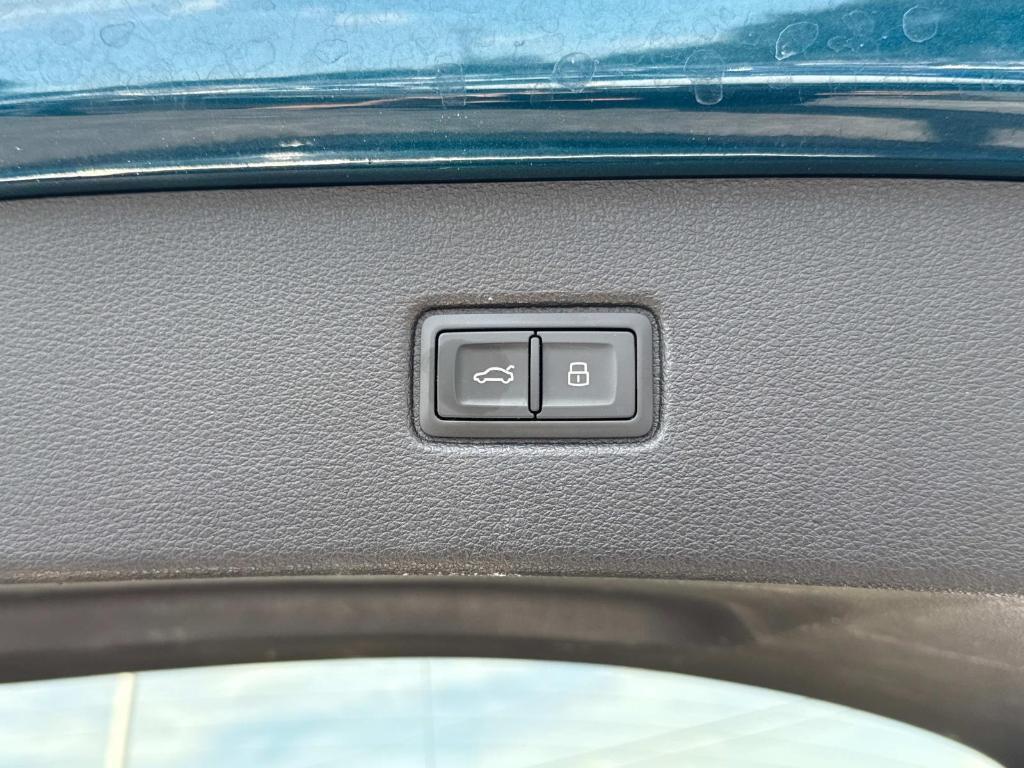 used 2021 Audi Q7 car, priced at $33,895