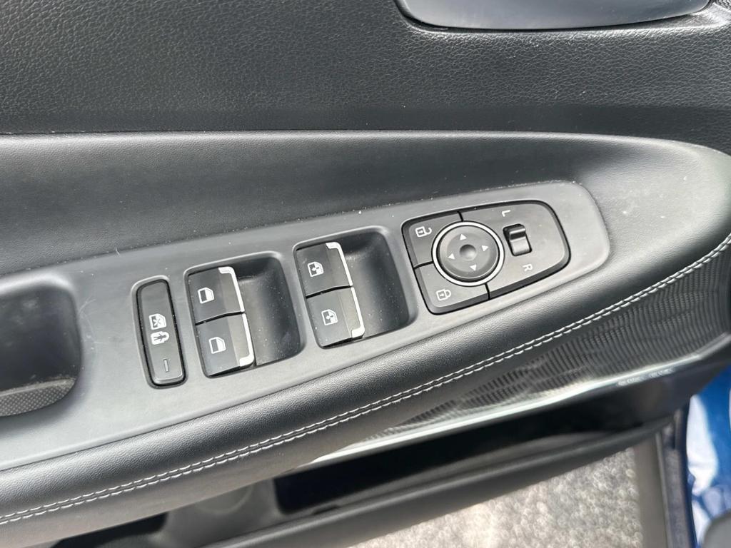 used 2022 Hyundai Santa Fe car, priced at $23,995