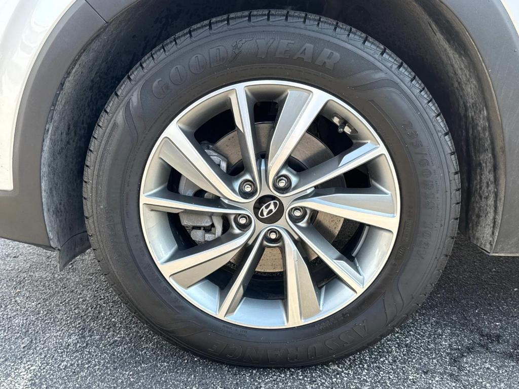 used 2020 Hyundai Santa Fe car, priced at $14,595