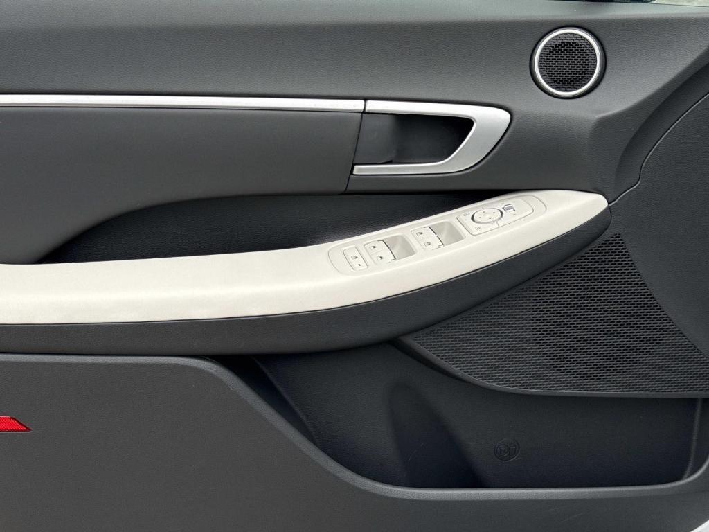 used 2025 Hyundai Sonata car, priced at $25,595